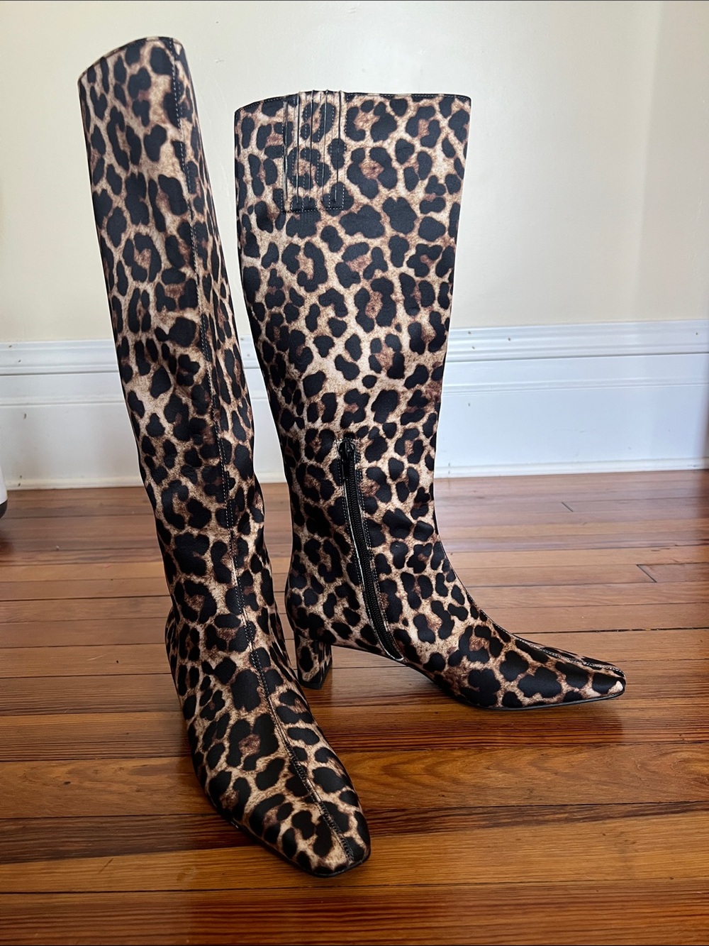 Katy Perry The Wandering Boot Leopard Print Knee High NWOB Size 5 & 5.5 - Picture 4 of 13